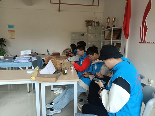 IMG_9088.jpg 【魅力工程】-弘扬雷锋精神,砥砺初心使命————建筑工程学院在行动! 第 1 张