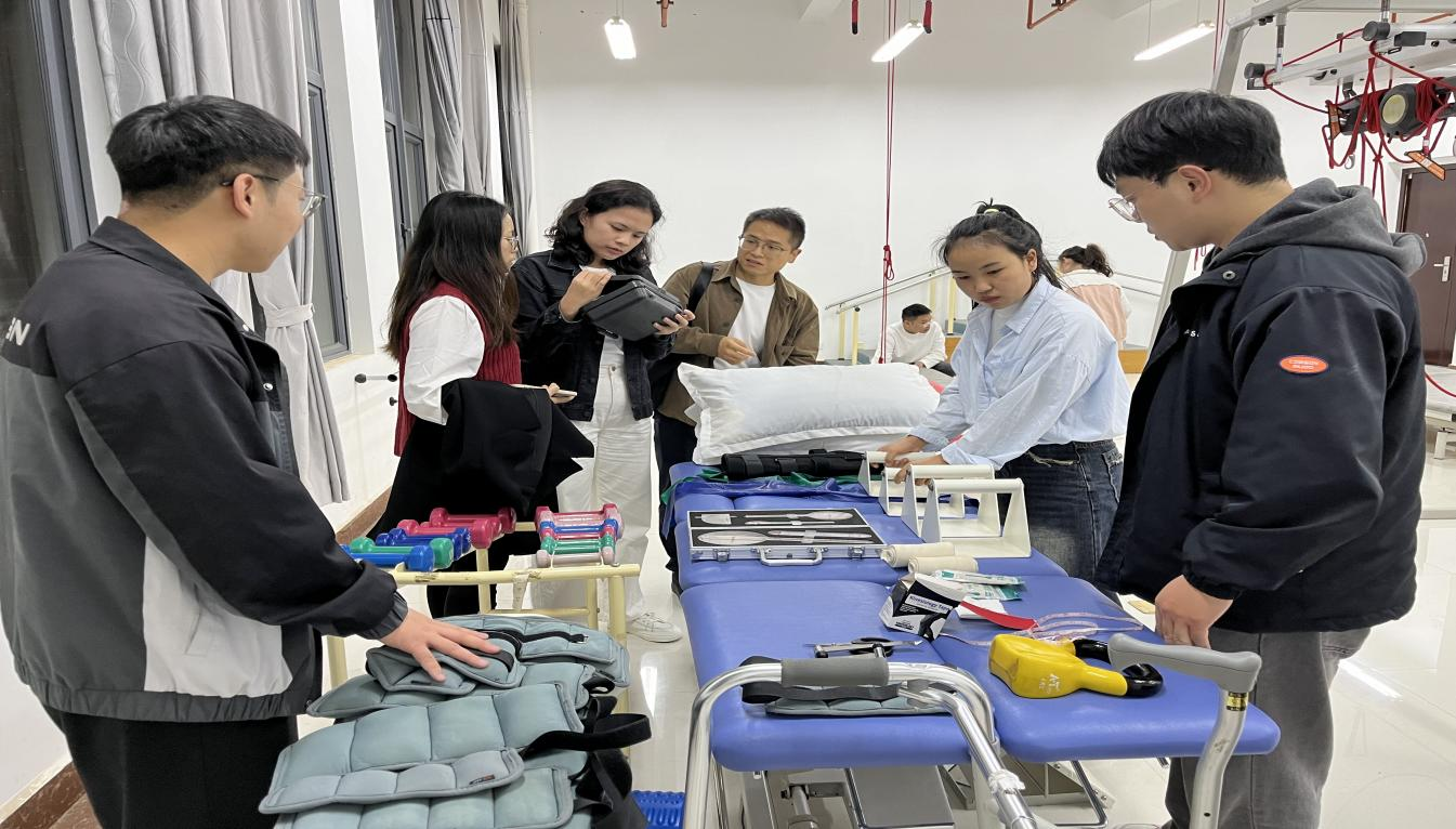 康复技能展风采，以赛促教提质量｜我校学生参加云南省第二届康复技能大赛喜获佳绩 第 2 张