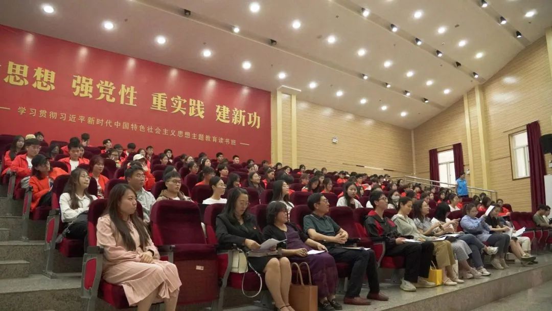 传递青年声音 激昂时代声浪|云南经济管理学院“青语”理论宣讲团举办理论宣讲专场活动 第 2 张 传递青年声音 激昂时代声浪|云南经济管理学院“青语”理论宣讲团举办理论宣讲专场活动 第 2 张