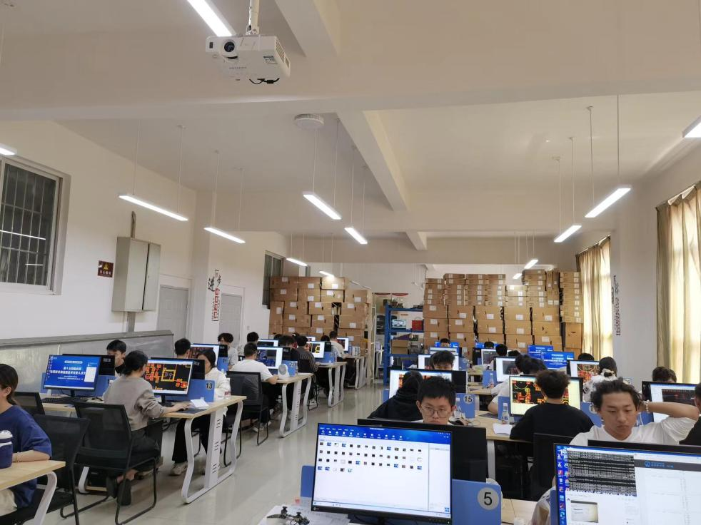 【学科竞赛】EDA新突破|我院学子斩获第十五届蓝桥杯EDA设计与开发大学组省奖36项!!! 第 6 张 【学科竞赛】EDA新突破|我院学子斩获第十五届蓝桥杯EDA设计与开发大学组省奖36项!!! 第 6 张