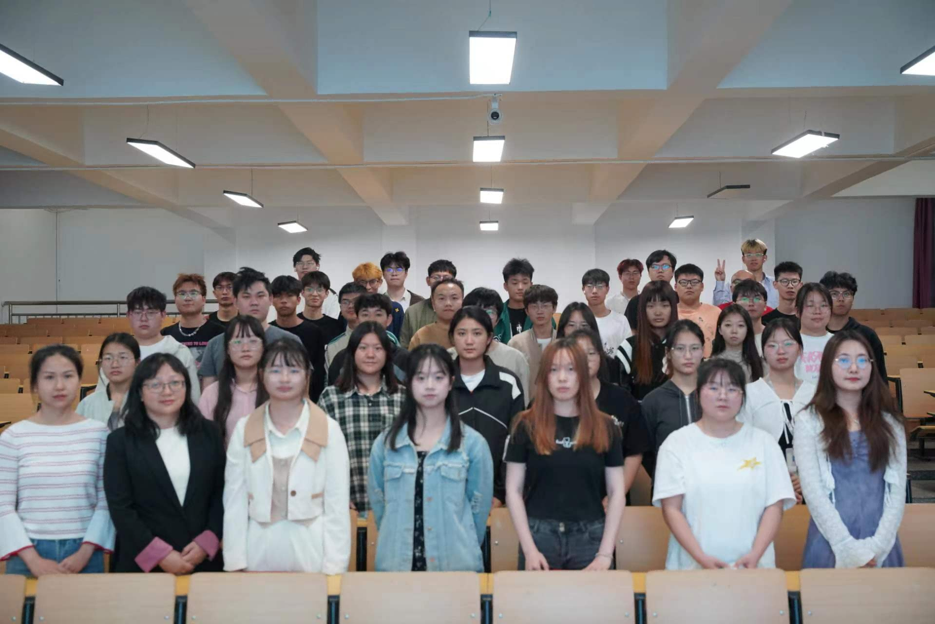 图片 13.png 图片 13.png