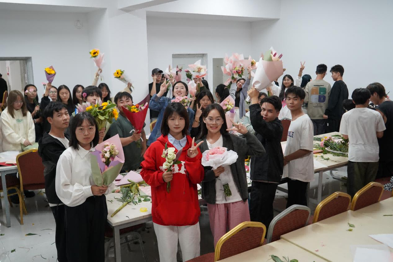 图片 8(1).png 图片 8(1).png