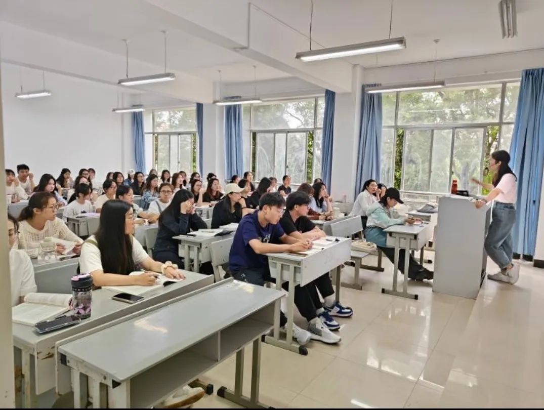 新学期启航期初教学秩序检查,共筑高质量教育基石 第 4 张 新学期启航期初教学秩序检查,共筑高质量教育基石 第 4 张