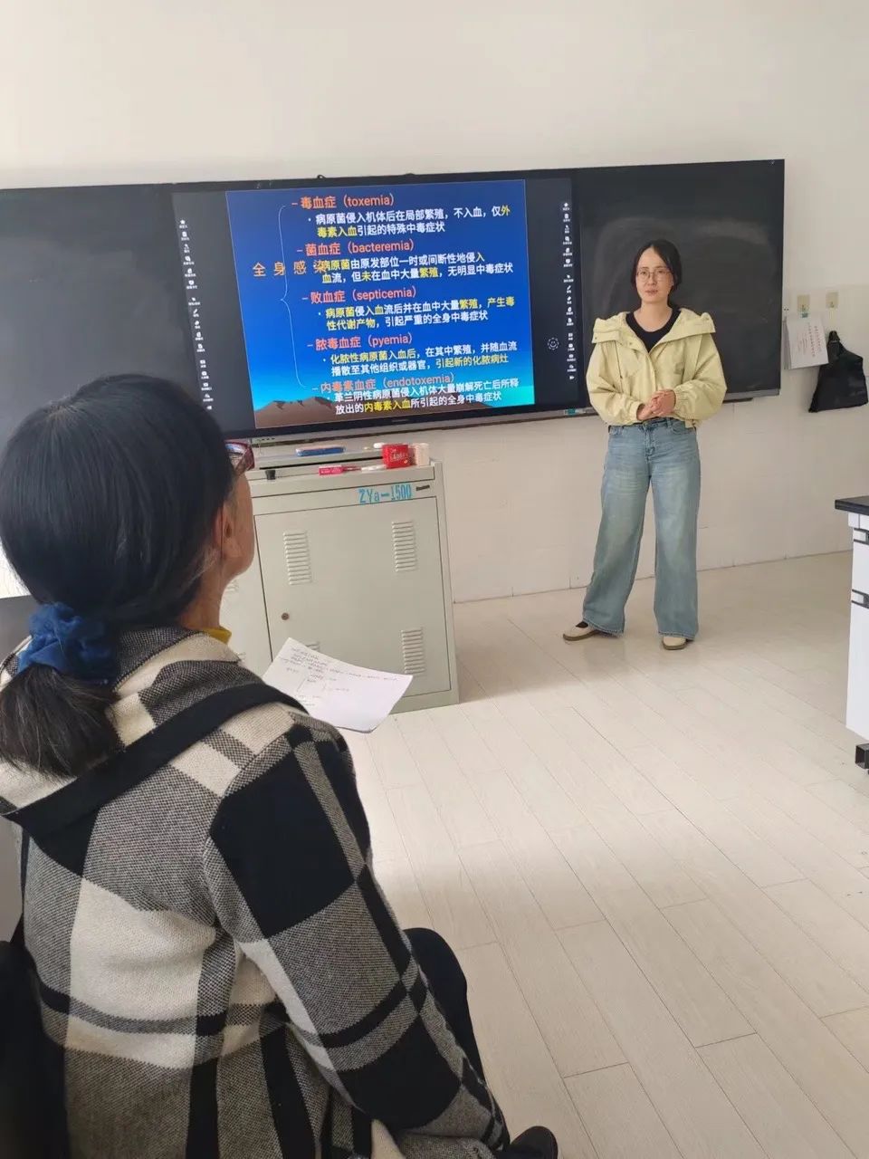 磨炼教学技艺提高教学质量|微生物学与免疫学课程组开展“精彩一课”教学活动 第 5 张 磨炼教学技艺提高教学质量|微生物学与免疫学课程组开展“精彩一课”教学活动 第 5 张
