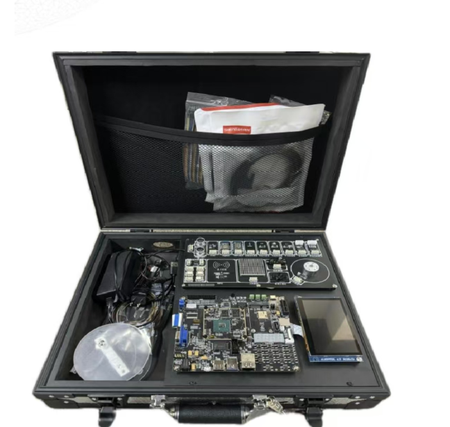 云经管🤝龙芯中科,“百芯计划”实验室授牌‼️ 第 3 张 云经管🤝龙芯中科,“百芯计划”实验室授牌‼️ 第 3 张