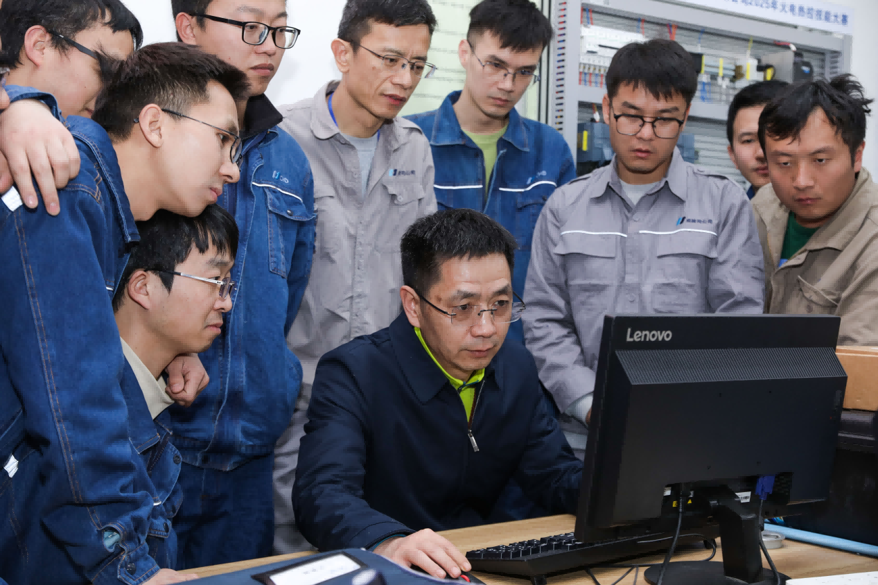 华电云南发电有限公司在我校成功举办2025年火电热控技能大赛 第 3 张 华电云南发电有限公司在我校成功举办2025年火电热控技能大赛 第 3 张