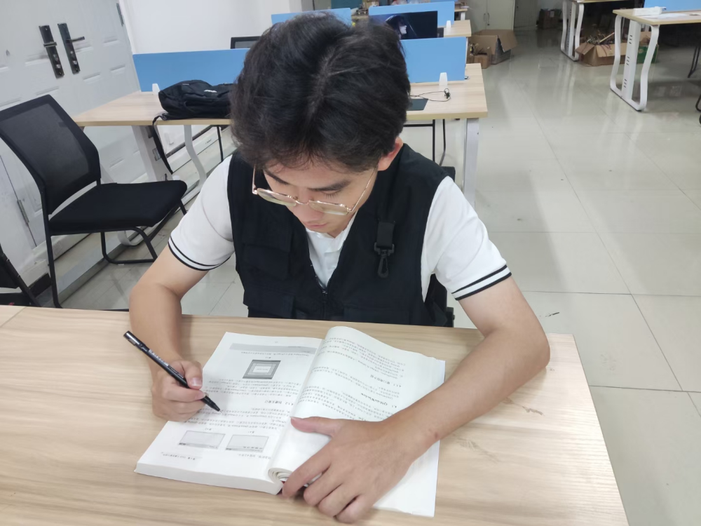 8钟元.png 8钟元.png