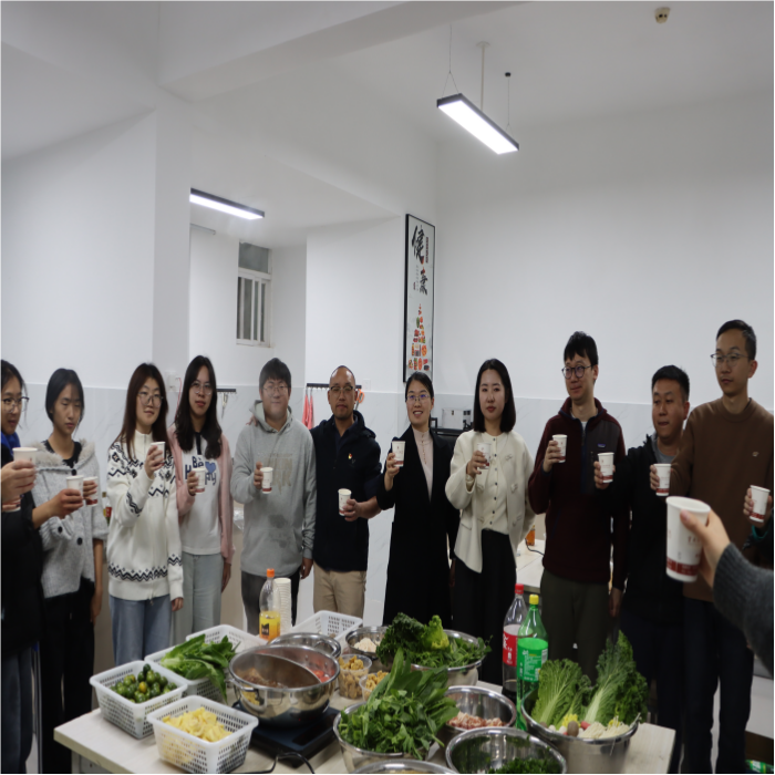 暖冬赠被传温情,火锅共煮聚人心——云南经济管理学院医学院暖冬关爱行动圆满落幕 第 12 张 暖冬赠被传温情,火锅共煮聚人心——云南经济管理学院医学院暖冬关爱行动圆满落幕 第 12 张