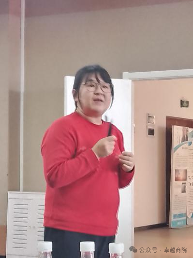 分享教学方法 提升教学能力 ——商学院示范课活动圆满落幕 第 6 张 分享教学方法 提升教学能力 ——商学院示范课活动圆满落幕 第 6 张