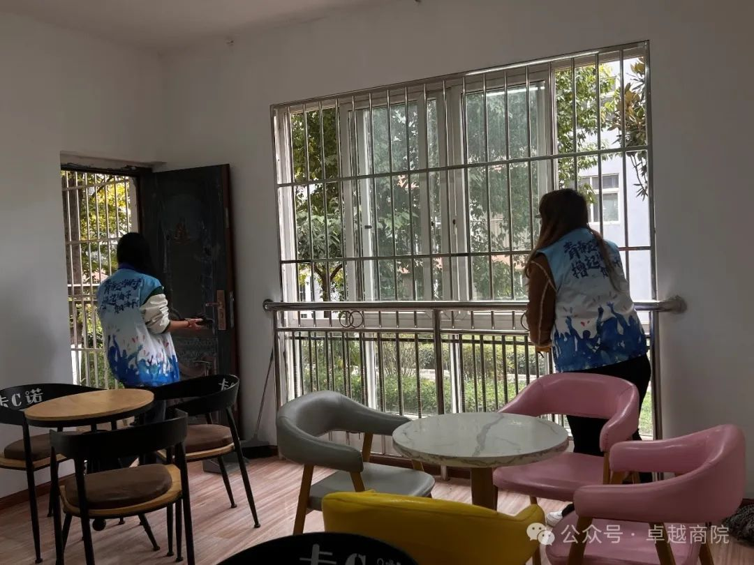 23本科法学卓越一班团支部参与宁泊社区“公益日”活动 第 3 张 23本科法学卓越一班团支部参与宁泊社区“公益日”活动 第 3 张