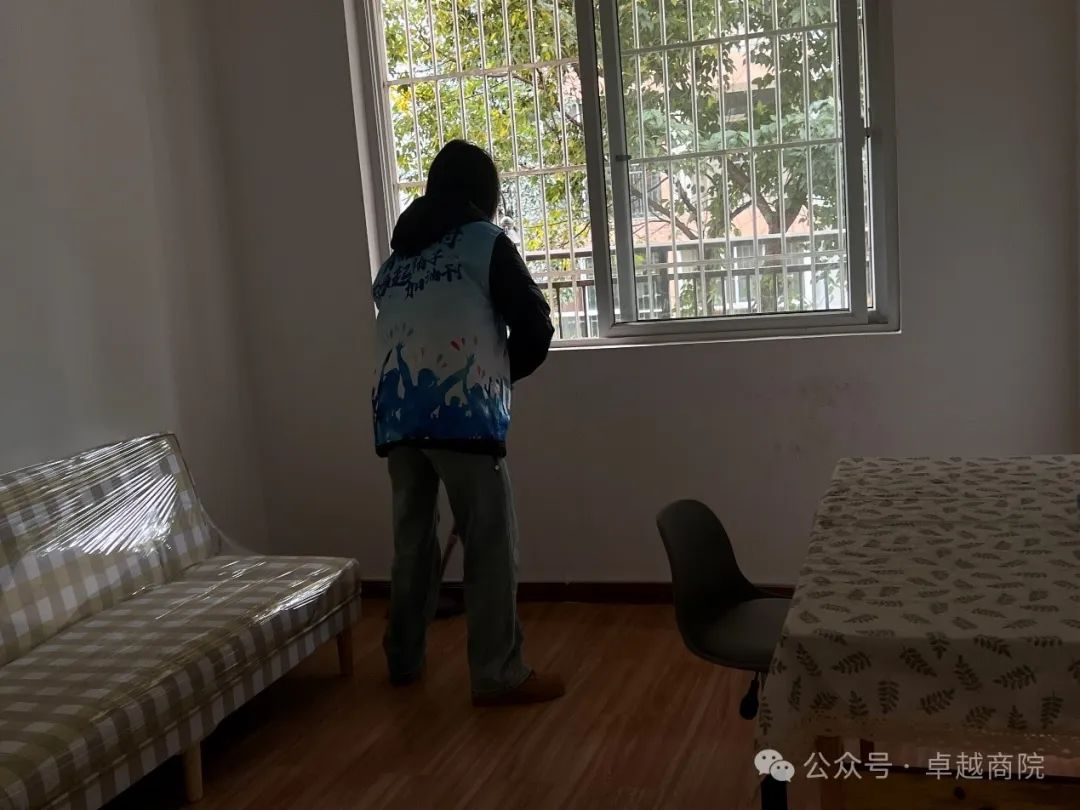 23本科法学卓越一班团支部参与宁泊社区“公益日”活动 第 4 张 23本科法学卓越一班团支部参与宁泊社区“公益日”活动 第 4 张