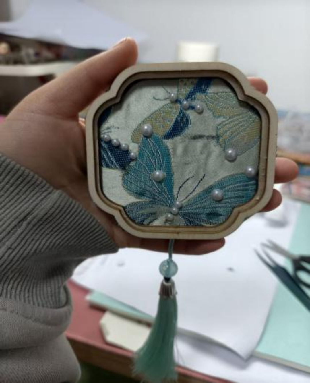 巧手匠心绽芳华 温情献礼妇女节——马克思主义学院工会庆“三八”主题活动 第 2 张