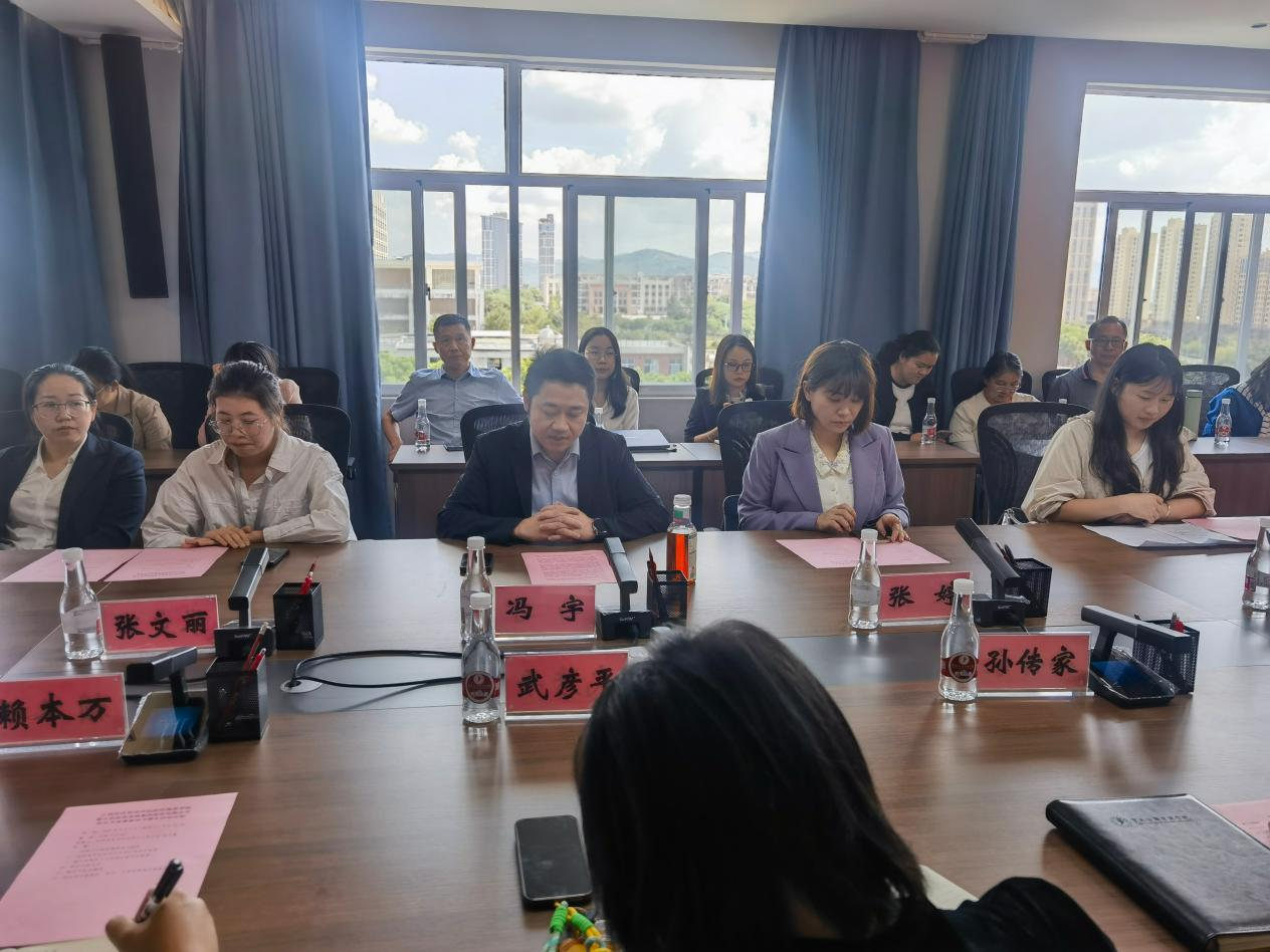 500强服务企业健之佳集团到云南经济管理学院进行教师节慰问交流 第 3 张 500强服务企业健之佳集团到云南经济管理学院进行教师节慰问交流 第 3 张