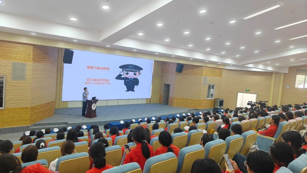 学院资讯 | 筑梦新程，赋能成长。财经商贸学院扎实开展2026级新生入学教育系列专题讲座 第 8 张