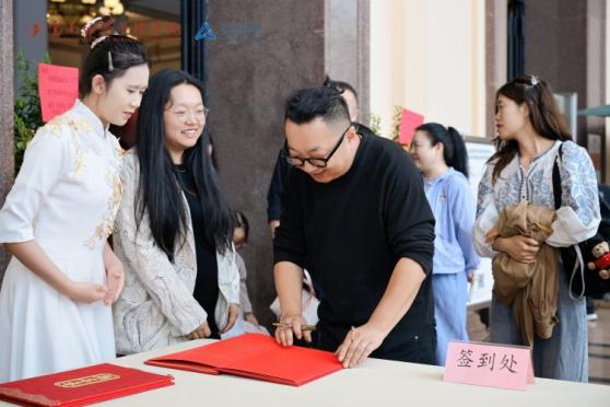 万象映界  艺彩绽放——云南经济管理学院艺术与传媒学院2026“万象·映界”展演今日绽放，双馆共赏艺术盛宴 第 6 张